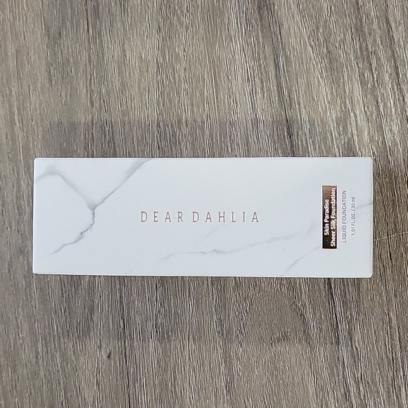 Dear Dahlia silk paradise sheer silk foundation - Picture 1 of 1